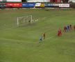 Mai rău ca la amatori » Încă un meci de Liga 2 jucat pe „câmp”: imagini SCANDALOASE
