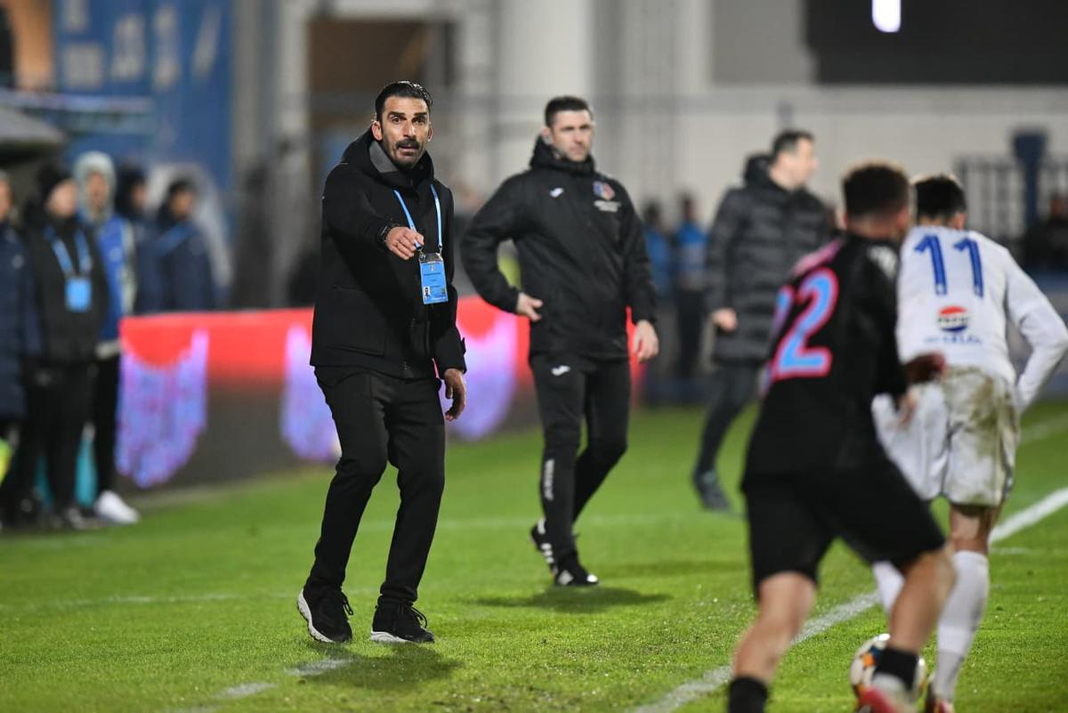 Ce s-a întâmplat pe gazon după Farul - FCSB