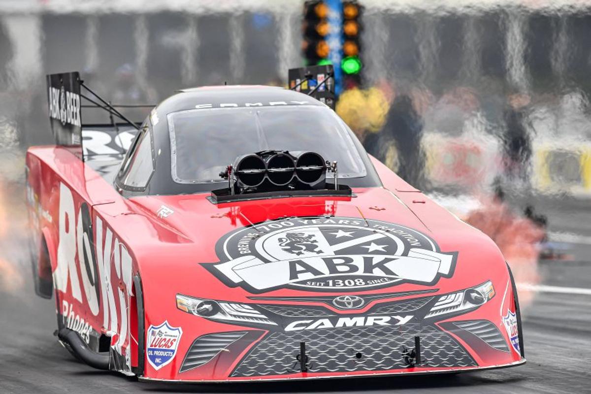ROKit/ABK Beer Toyota Camry, mașina condusă de Alexis DeJoria în NHRA