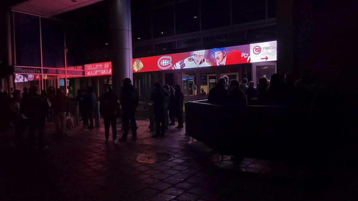 Show, business și religia hochei » GSP a asistat la un meci în NHL