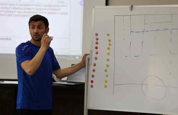 „Nu le mai dați în cap antrenorilor fără licențe!" » Romeo Surdu a vorbit pentru Gazetă despre împliniri, dezamăgiri și regrete
