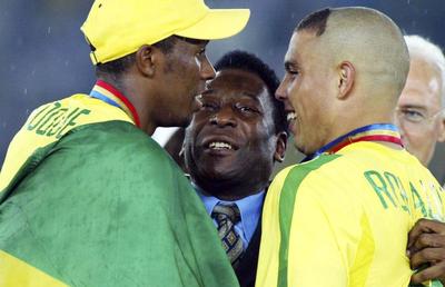 Omagiul emoționant al lui Ronaldo Nazario pentru marele Pelé: „Nu a părăsit niciodată topul, dar ne părăsește astăzi. Cel mai bun din toate timpurile”