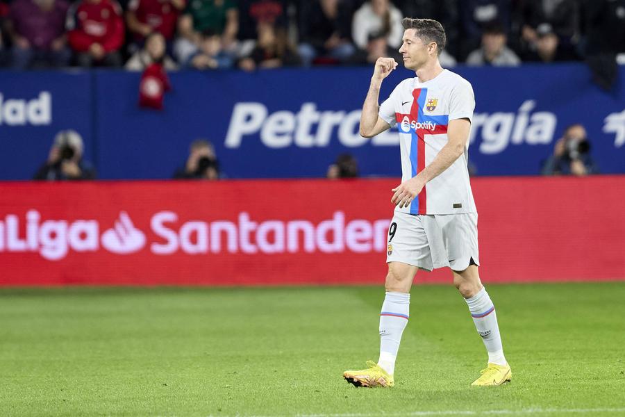 Lewandowski a făcut un gest greu de descifrat. Foto: Imago Images Veste excelentă primită de Xavi, înainte de ultimul meci al anului!