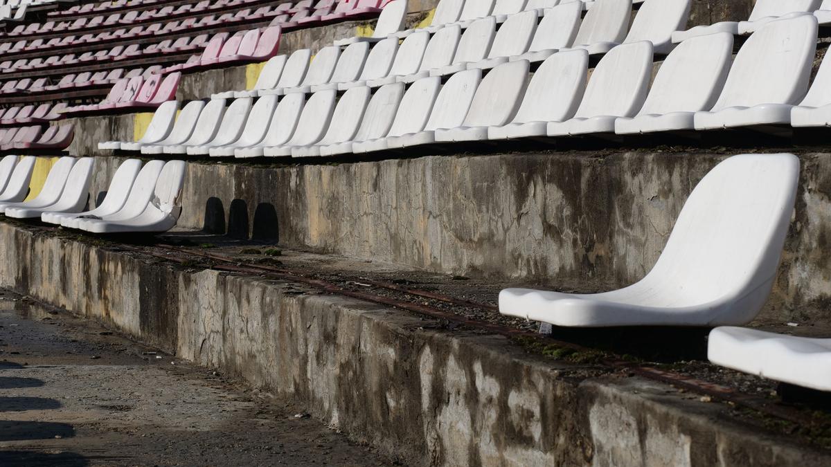 Bătrânul „Dinamo”, ultimele săptămâni în mizerie » Stadionul din „Ștefan cel Mare” se degradează pe zi ce trece