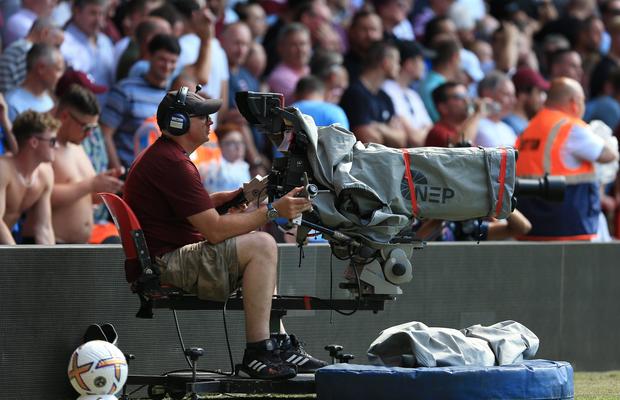 Lovitură înainte de Revelion! Ce televiziune din România a cumpărat drepturile TV pentru Premier League, Bundesliga și Ligue 1