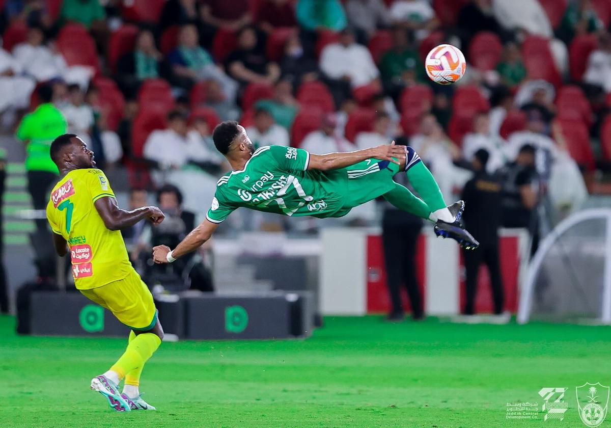 Fotbalul românesc e în vacanță, dar Istvan Kovacs face bani în Arabia Saudită! Penalty acordat în 90+7