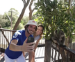 Maria Sakkari și Stefanos Tsitsipas au hrănit girafe la Grădina Zoologică Taronga din Sydney