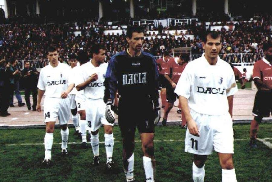 Parcurs cu parfum de anii '90 » Impresionează în Superligă și aduc aminte de marile echipe din trecut!