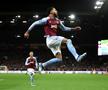Aston Villa a câștigat cu penalty în minutul 89 și a egalat-o pe Liverpool, liderul din Premier League!