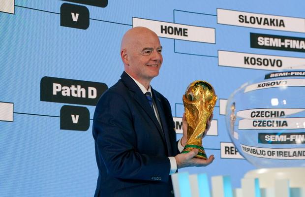 Președintele FIFA vrea implementarea noii legi a ofsaidului! Ce presupune ideea lui Arsene Wenger