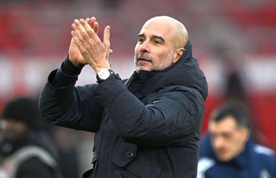 Pep Guardiola către jurnaliști: „Vreți să mă demiteți? Chelsea a pierdut un antrenor incredibil și o persoană incredibilă”