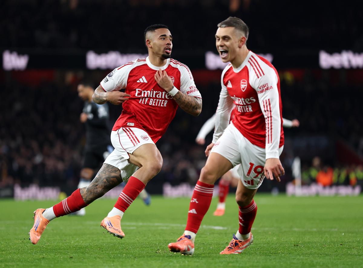 Arsenal - Aston Villa, în etapa 19 din Premier League