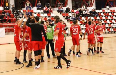 Dinamo începe anul cu o victorie lejeră cu CSM București, 32-25