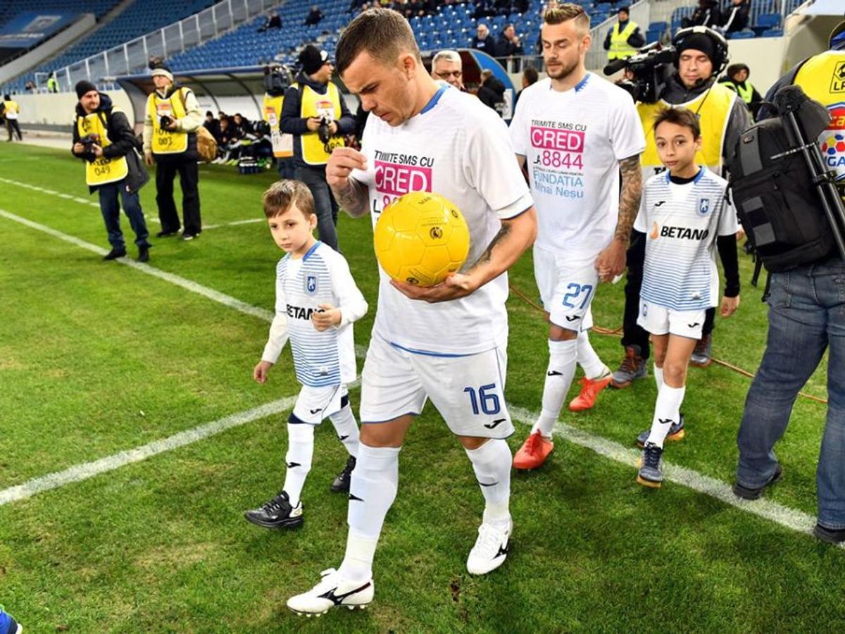 CRAIOVA - GAZ METAN 3-1 // Dan Nistor, savuros de la primul meci: „Am primit cadou un praz” + „Eu sunt pe motorină, mă încălzesc mai greu”