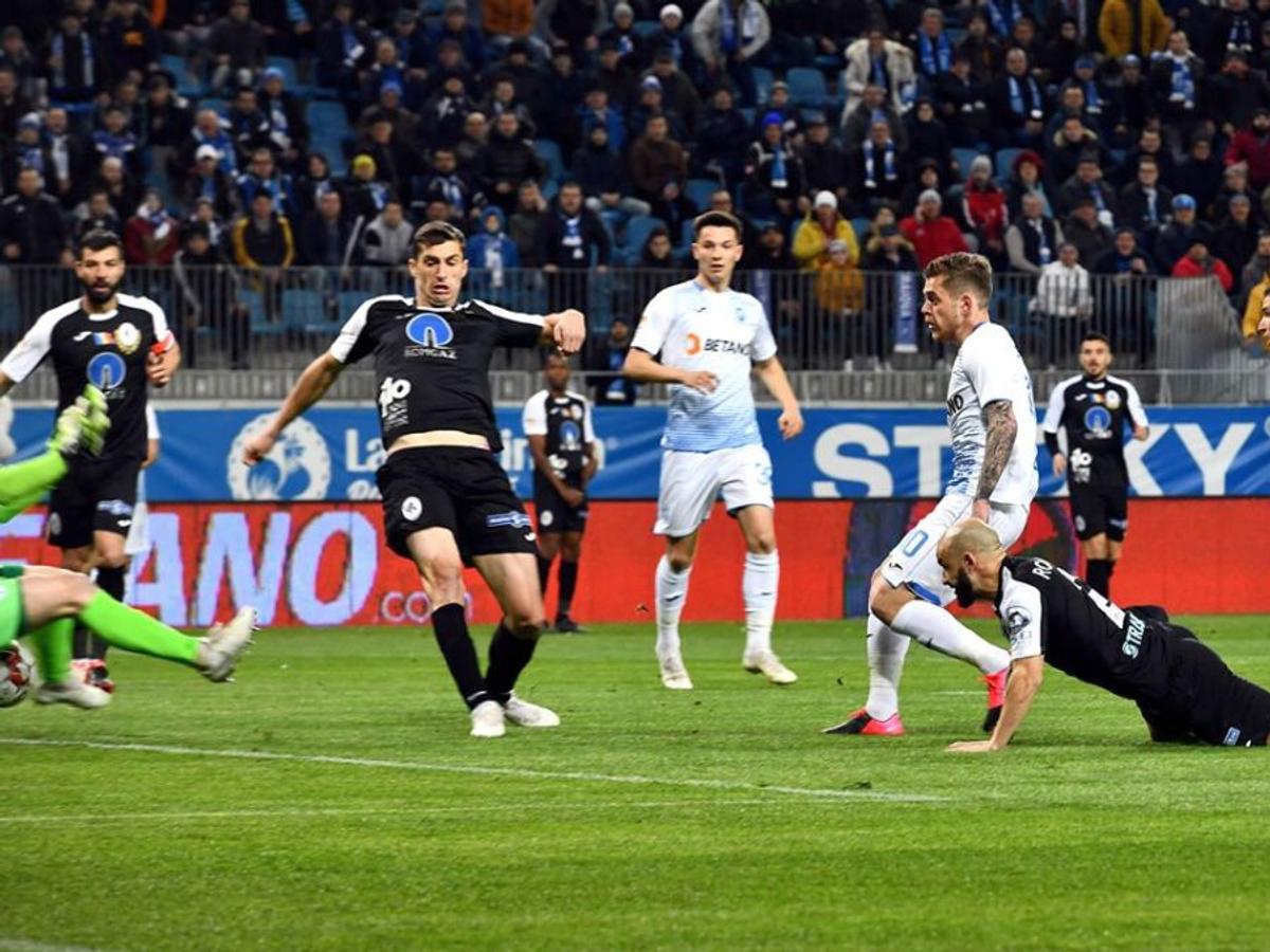 CRAIOVA - GAZ METAN 3-1 // Încă o bătălie în războiul dintre Pigliacelli și galerie » Scene tensionate la finalul partidei + 2 mesaje dure la adresa portarului