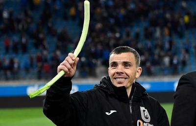 CRAIOVA - GAZ METAN 3-1 // Dan Nistor, savuros de la primul meci: „Am primit cadou un praz” + „Eu sunt pe motorină, mă încălzesc mai greu”