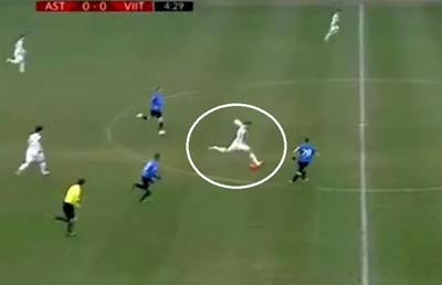 FOTO Nu se dezminte! Constantin Budescu, aproape de un golazo de la peste 50 de metri în Astra - Viitorul » Ce a pățit portarul