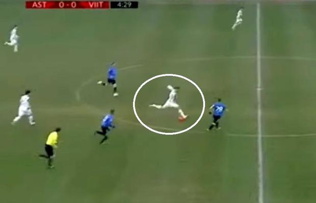 FOTO Nu se dezminte! Constantin Budescu, aproape de un golazo de la peste 50 de metri în Astra - Viitorul » Ce a pățit portarul