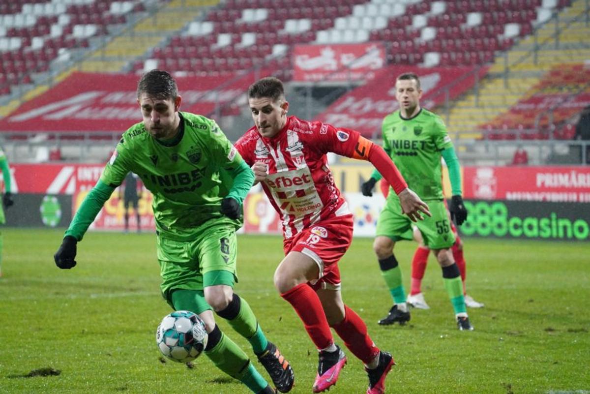 Jucătorii lui Dinamo uimesc un rival: „E greu de înțeles” » Ce a remarcat la formația alb-roșie