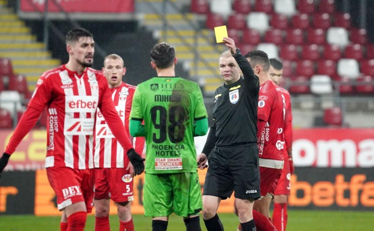 Jucătorii lui Dinamo uimesc un rival: „E greu de înțeles” » Ce a remarcat la formația alb-roșie