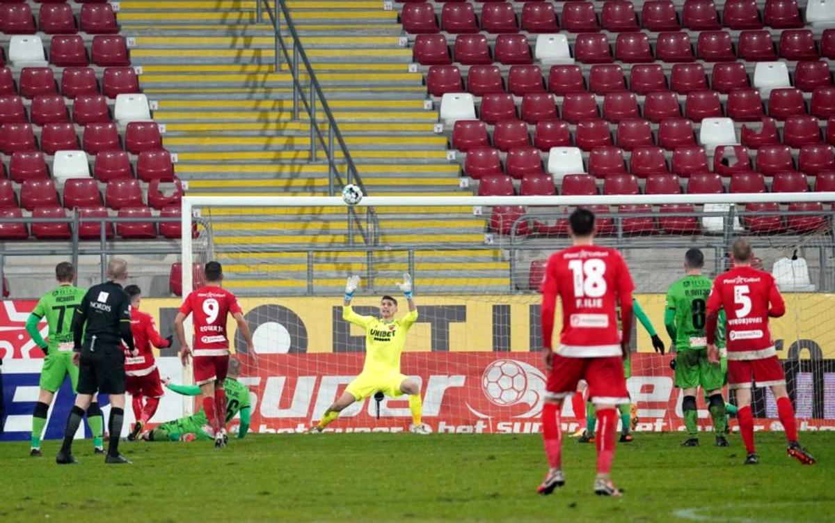 Jucătorii lui Dinamo uimesc un rival: „E greu de înțeles” » Ce a remarcat la formația alb-roșie