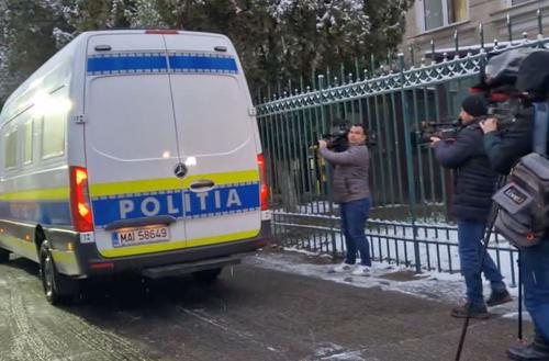 Momentul în care Pițurcă e adus la sediul DNA