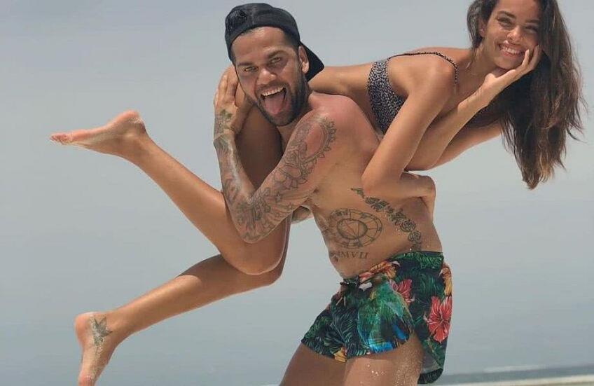Acuzat de viol, Dani Alves, 39 de ani, nu scapă de probleme. Se pare că Joana Sanz (29), a doua soție a brazilianului, cu care e căsătorit din 2017, ar fi luat decizia să divorțeze!