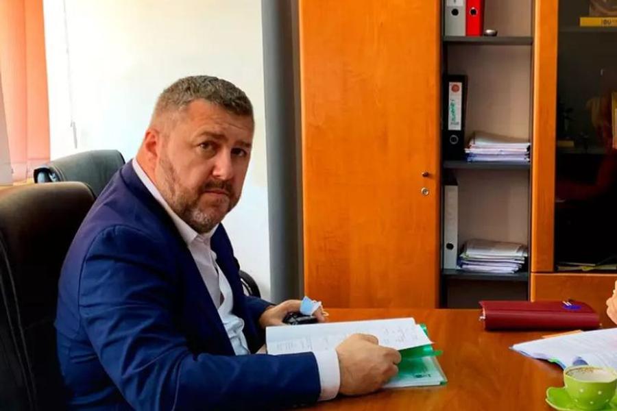Pițurcă, replică golănească, după ce a fost jignit în serie la intrarea în sediul DNA: „Dacă te dai cu ruj, vorbim!” + Fiul lui, reținut pentru 24 de ore