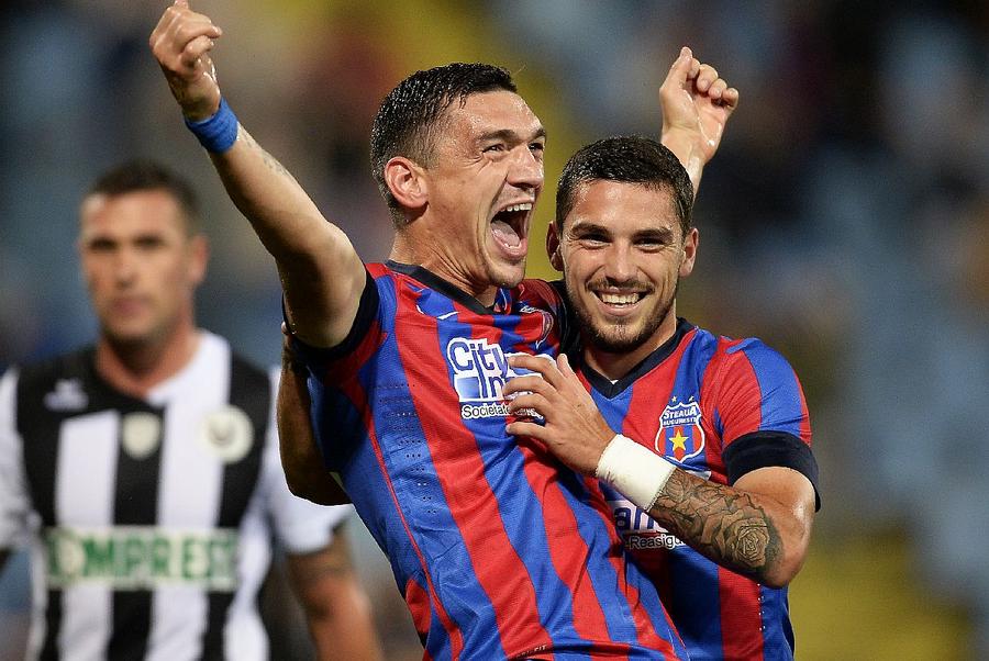 Keșeru și Stanciu au fost liderii echipei care a câștigat ultimul titlu din vitrina FCSB-ului / Sursă foto: Arhivă GSP Olaru și Coman au preluat rolul de „dirijori” » Cine au fost oamenii decisivi la ultimul titlu luat de FCSB și unde stau mai bine jucătorii de azi