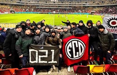Au venit din Hampshire să vadă meciul din Superligă » Prezență-surpriză la derby-ul din week-end