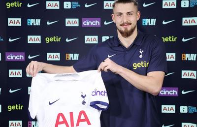 Diferență de la cer la pământ! Cluburile din Premier au cheltuit de 10 ori mai puțin față de ianuarie 2023 » Drăgușin, cel mai scump transfer al iernii!