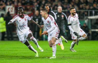 „Sfert” de poveste în Cupa Germaniei » Fortuna s-a văzut egalată în '120+1, dar o „Panenka” a trimis-o în careul de ași!