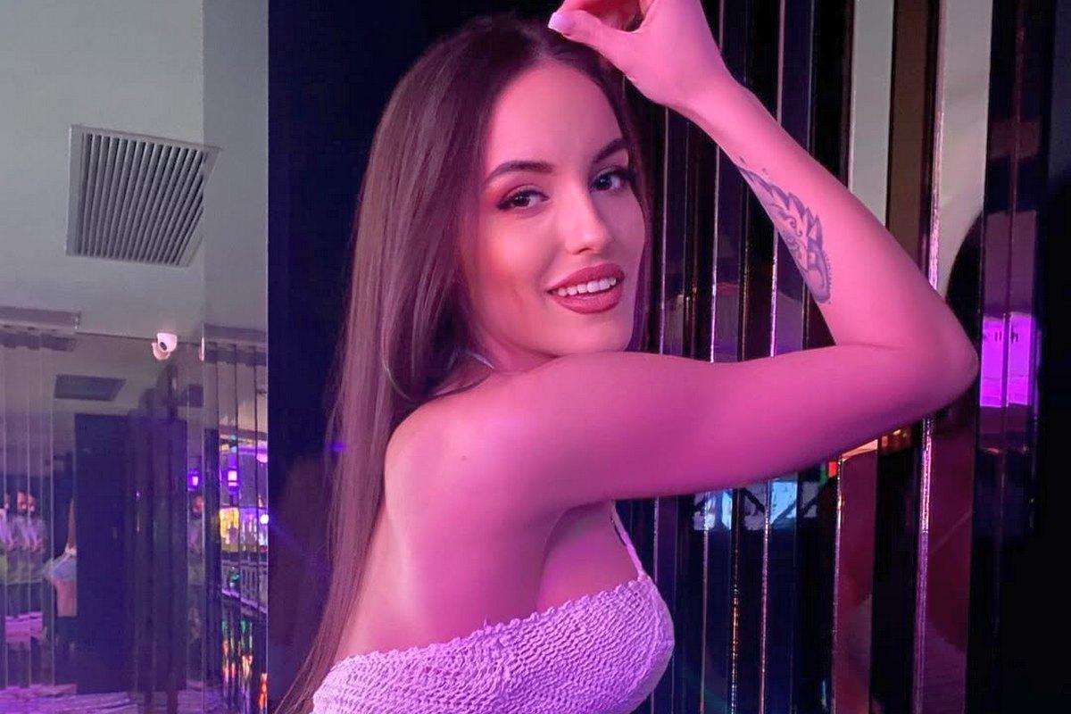 A încins imaginația ultrașilor la FCSB - Manchester United! Roberta Anghel s-a mutat din club în peluză: „Trup și suflet”