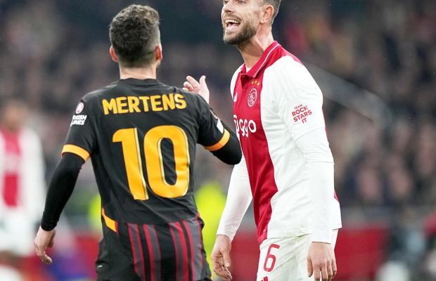Revoltă la Ajax Amsterdam » Căpitanul a renunțat la banderolă și forțează plecarea: „Individualist, nu i-a păsat deloc de coechipieri”