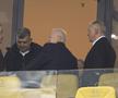 Gigi Becali, Marcel Ciolacu, Viorel Hrebenciuc şi Teia Sponte, în tribune la meciul FCSB - Manchester United 0-2 FOTO: Ionuţ Iordache (GSP)