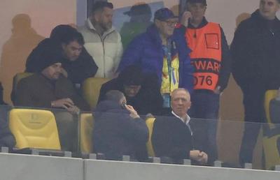 Becali a ordonat, Meme s-a conformat » Imagini incredibile: englezii au văzut pe viu cum se fac schimbările la FCSB!