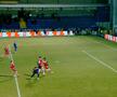 A căzut „mitul Roșca”! Portarul lui Dinamo, învins din acțiune pentru prima dată în acest sezon » Filmul complet al golului superb