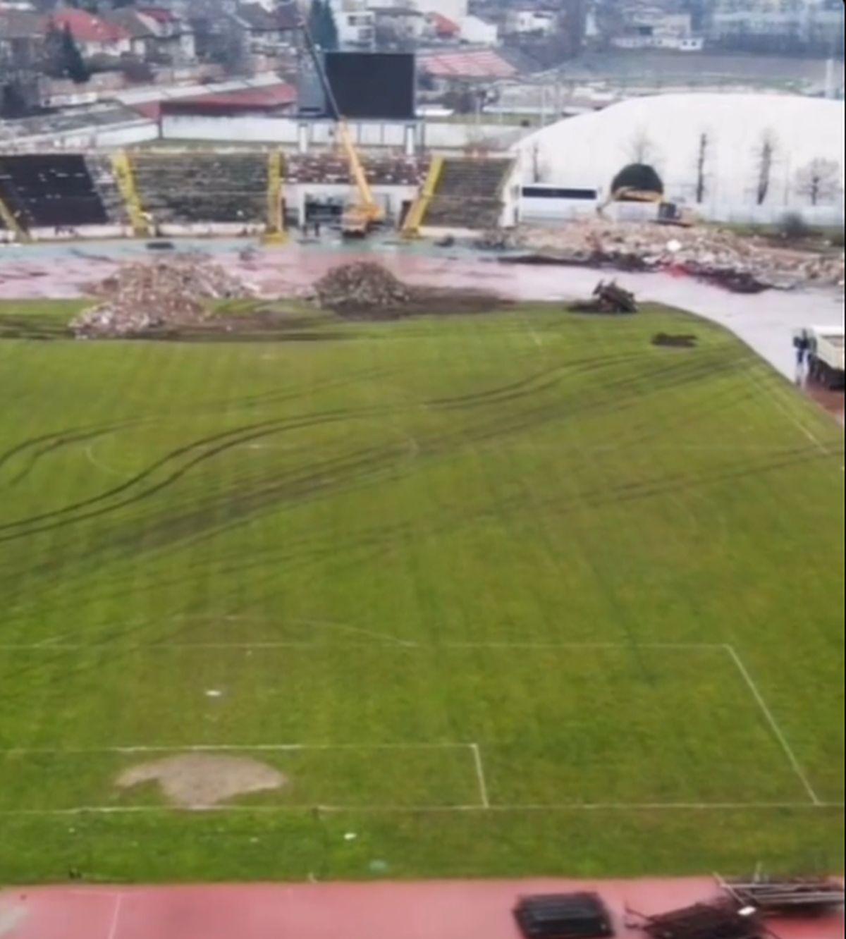 Tribuna a II-a din „Ștefan cel Mare”, evaporată » Cele mai noi cadre de la stadionul Dinamo