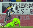 Penalty dictat pentru faultul lui Aioani în Rapid - U Cluj / FOTO: Captură @Prima Sport 1