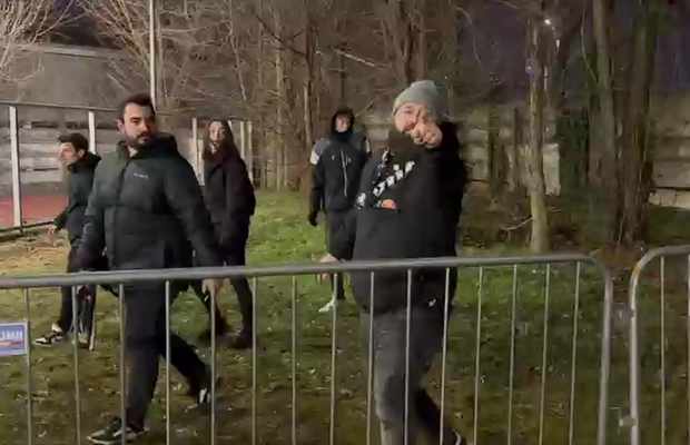 Fanii Universității, scandalizați de condițiile din București: „Când veniți la Cluj, vă descălțați!”