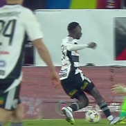 Penalty dictat pentru faultul lui Aioani în Rapid - U Cluj / FOTO: Captură @Prima Sport 1