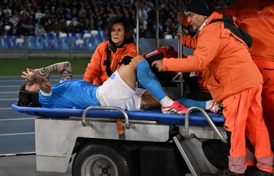 Accidentările continuă să-i dea mari bătăi de cap lui Conte » Napoli câștigă cu Fiorentina, dar își pierde căpitanul