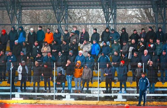 „Vă rupem picioarele!” » Tensiune în Superligă, publicul a explodat: „Demisia!”