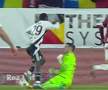 Penalty dictat pentru faultul lui Aioani în Rapid - U Cluj / FOTO: Captură @Prima Sport 1