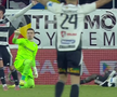 Penalty dictat pentru faultul lui Aioani în Rapid - U Cluj / FOTO: Captură @Prima Sport 1