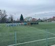 Fotbal pe un ger aspru, cu cinci goluri, între două echipe de tradiție din Liga 2