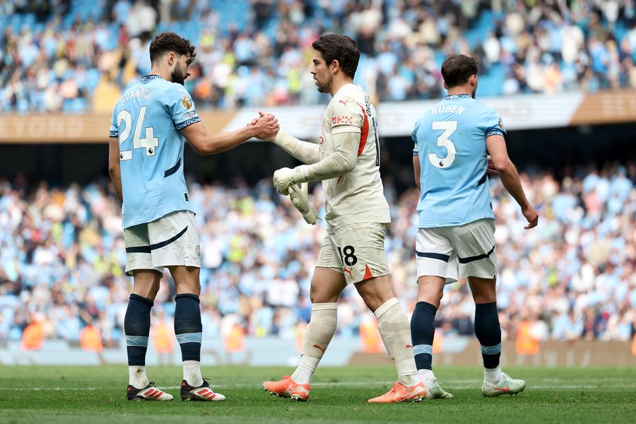 Nottingham Forest a bătut palma cu Manchester City pentru transferul lui Stefan Ortega // FOTO: Getty Images Premier League spulberă tot! » Sumele amețitoare investite de englezi + prăbușire neașteptată pentru LaLiga!