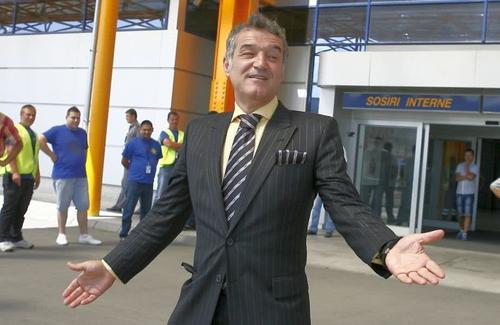 Gigi Becali a tăiat drastic salariile la FCSB