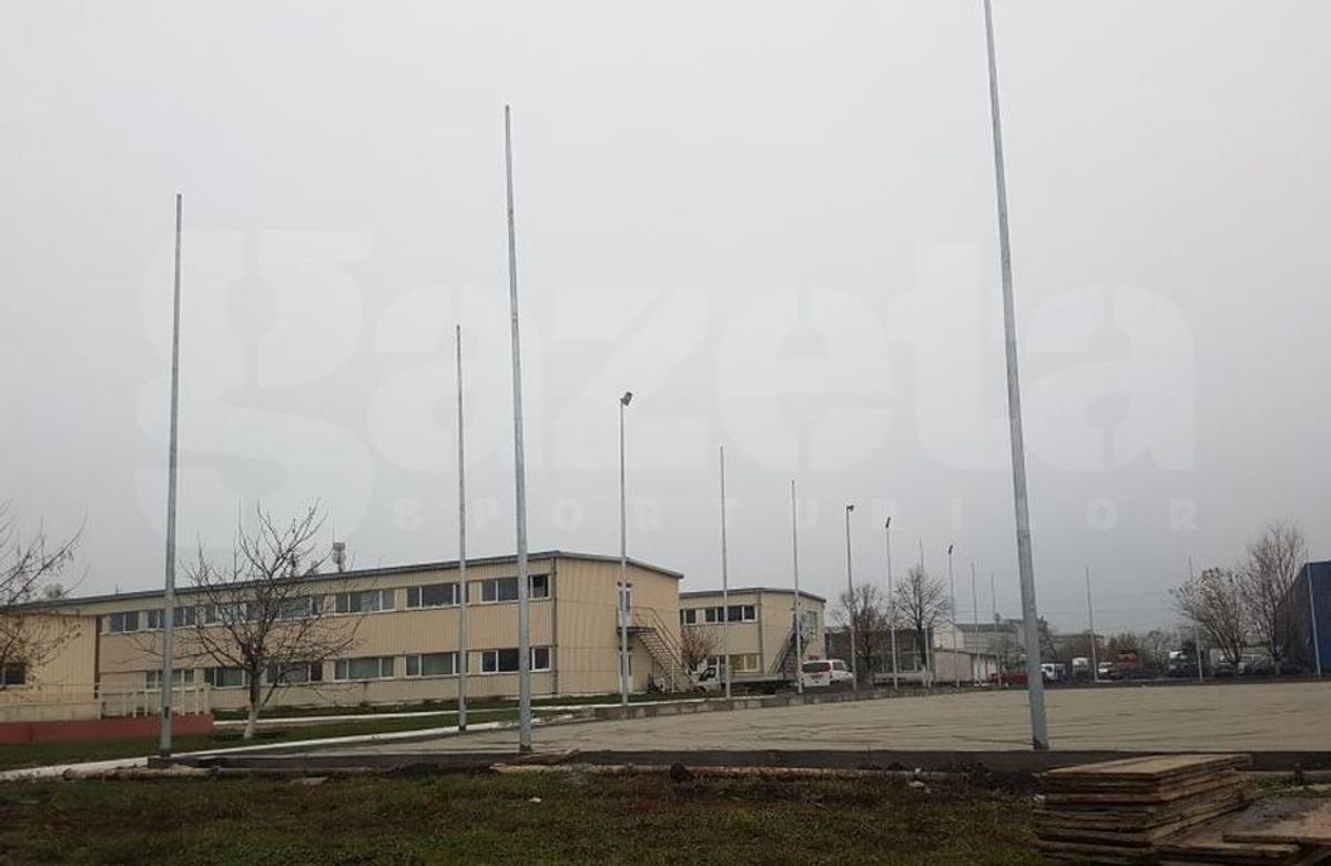 „Ceva de speriat” » HAOS total la baza de milioane de euro a lui Gigi Becali! Poliția a intervenit în toiul nopții