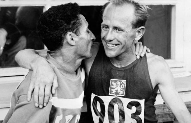 Emil Zátopek: cel mai mare olimpic a dispărut din viața publică după ce a sfidat tancurile rusești în 1968